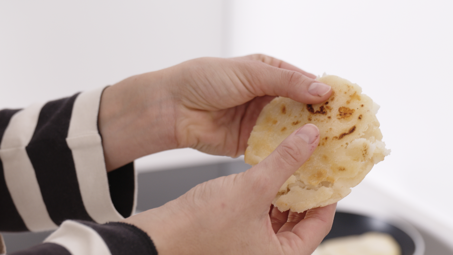 AREPAS CON QUESO DE LA ANTIGUA - RECETA EN LA VITROCERÁMICA V60