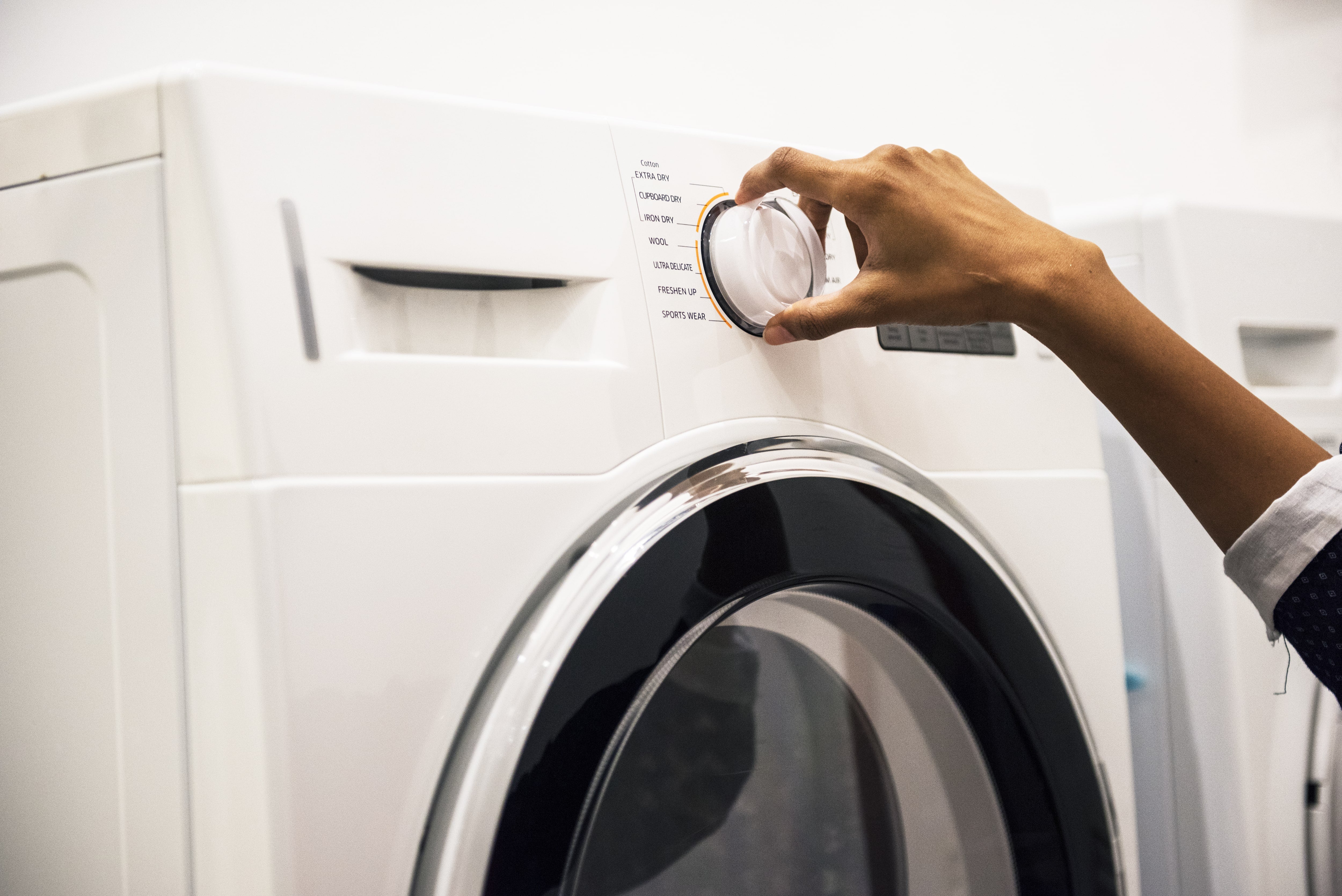 La manera correcta de utilizar el detergente en polvo para tu lavadora 