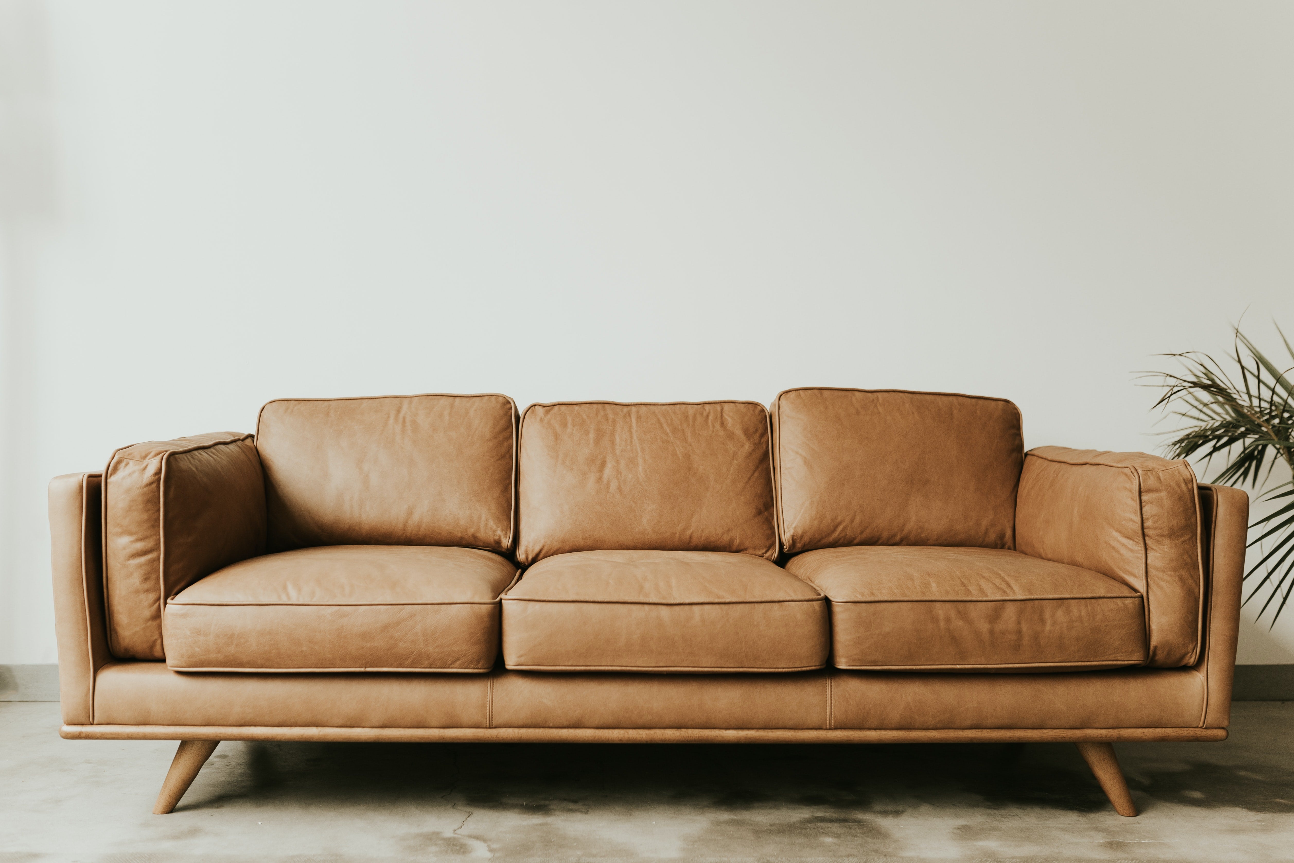 Cómo limpiar un sofá de polipiel – EVVO HOME